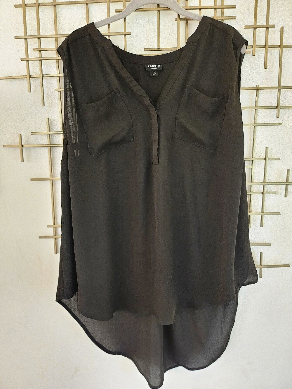 1X- Torrid- Black Sleeveless Top